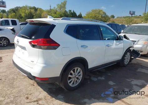 2017 Nissan Rogue Sv z USA, uszkodzony, nr VIN 5N1AT2MT7HC835353